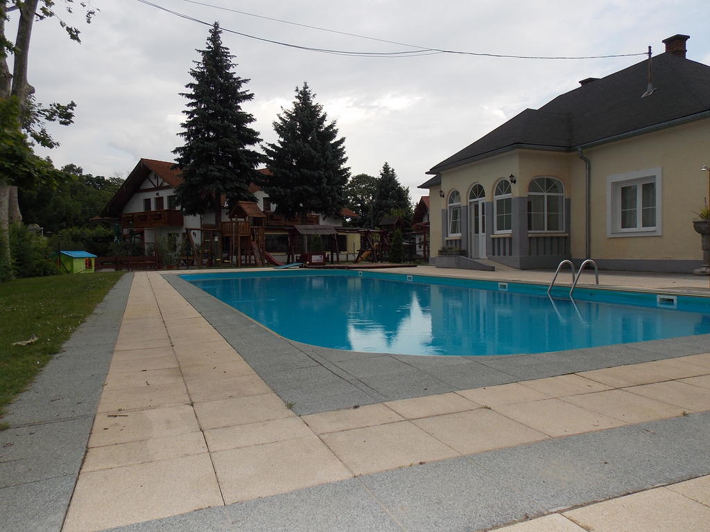Hotel Family Balatonföldvár Exterior foto
